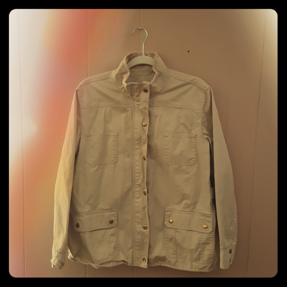 Light weight jacket